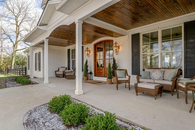 3288 Delong Road, Lexington, KY 40515