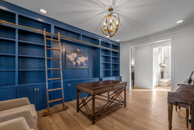 3288 Delong Road, Lexington, KY 40515