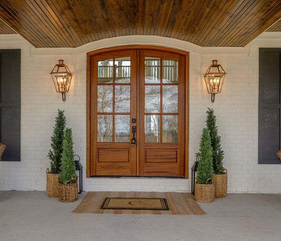 3288 Delong Road, Lexington, KY 40515