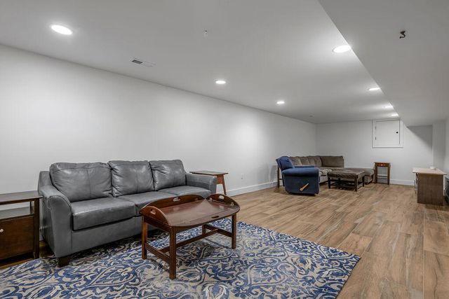 3288 Delong Road, Lexington, KY 40515