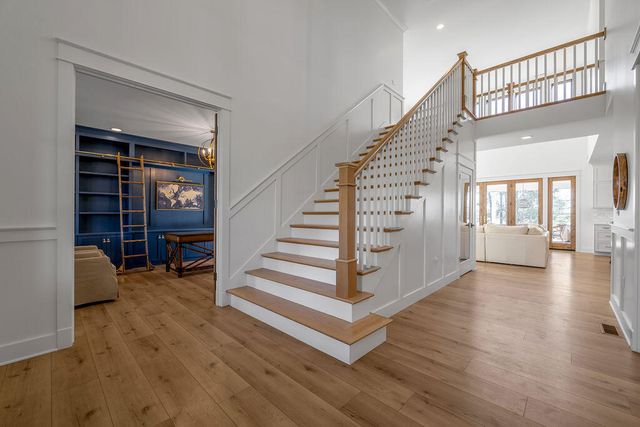 3288 Delong Road, Lexington, KY 40515