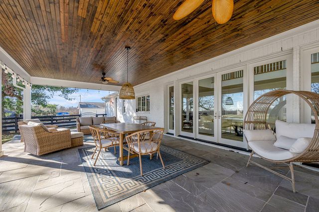 3288 Delong Road, Lexington, KY 40515