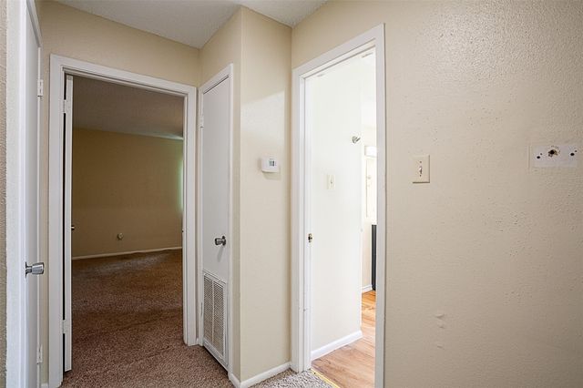 4150 Crow Road 10, Beaumont, TX 77706