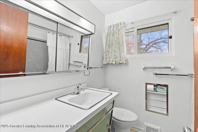 201 W Graham, Lansing, MI 48910