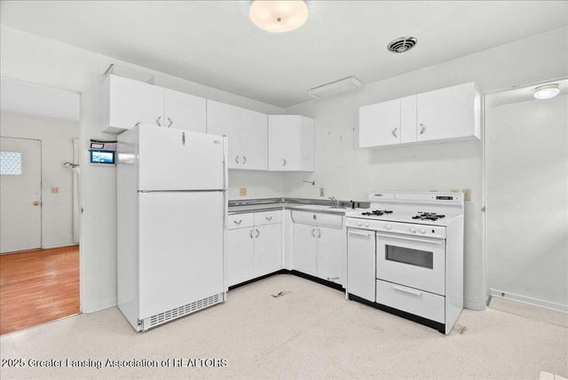 201 W Graham, Lansing, MI 48910