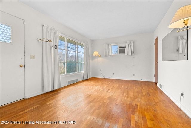 201 W Graham, Lansing, MI 48910