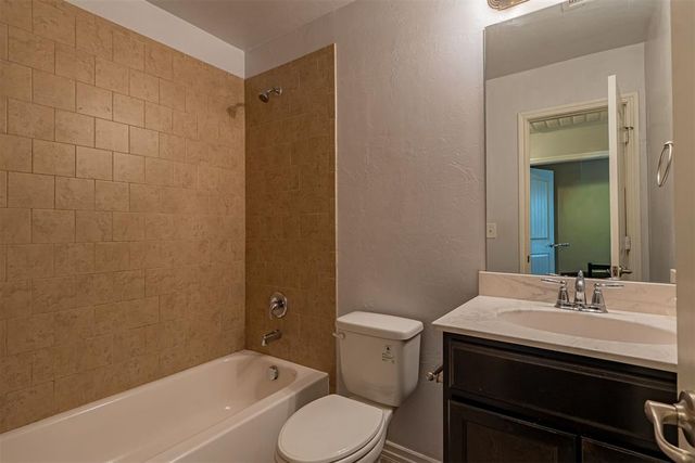 7345 NW 148th Street, Oklahoma City, OK 73142