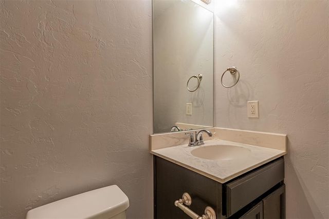 7345 NW 148th Street, Oklahoma City, OK 73142