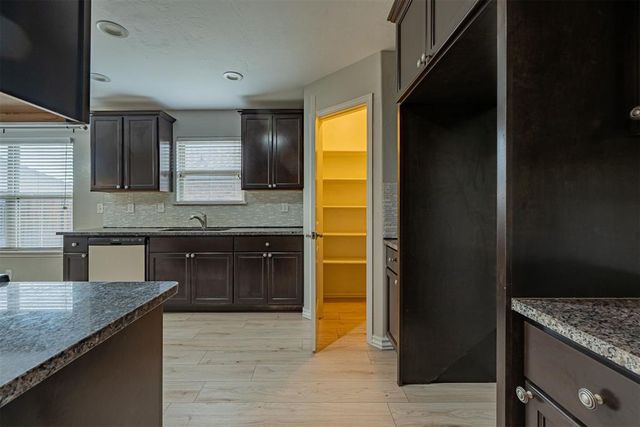 7345 NW 148th Street, Oklahoma City, OK 73142