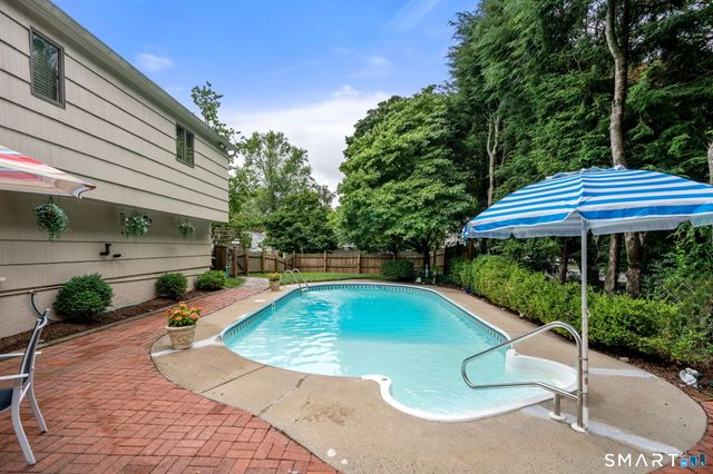 208 Sigwin Drive, Fairfield, CT 06824