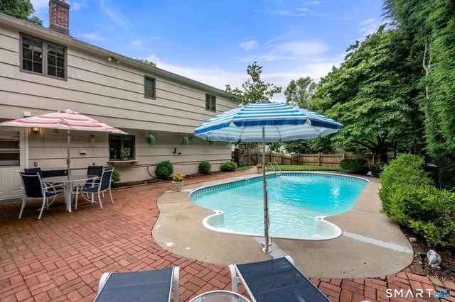 208 Sigwin Drive, Fairfield, CT 06824