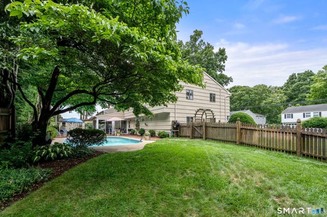 208 Sigwin Drive, Fairfield, CT 06824