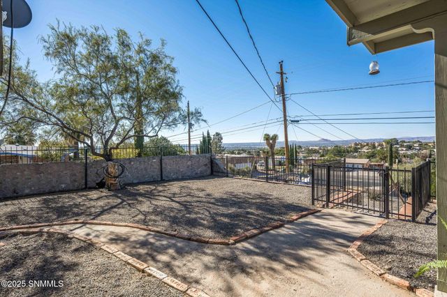 1625 Imperial Ridge, Las Cruces, NM 88011