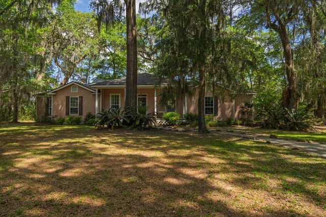 8362 Chisolm Plantation Road, Edisto Island, SC 29438