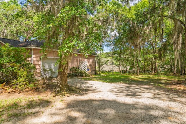 8362 Chisolm Plantation Road, Edisto Island, SC 29438