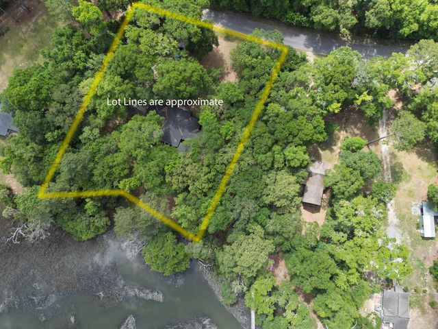 8362 Chisolm Plantation Road, Edisto Island, SC 29438