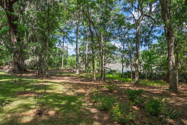 8362 Chisolm Plantation Road, Edisto Island, SC 29438