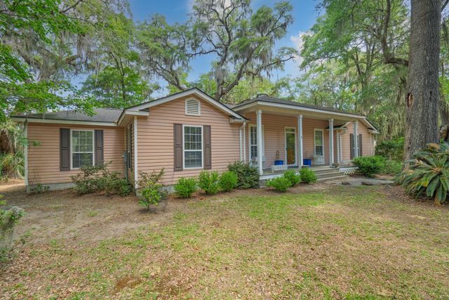 8362 Chisolm Plantation Road, Edisto Island, SC 29438