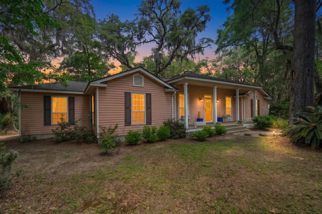 8362 Chisolm Plantation Road, Edisto Island, SC 29438