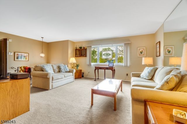 85 Winston Dr, Franklin Twp., NJ 08873