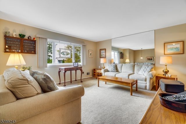 85 Winston Dr, Franklin Twp., NJ 08873