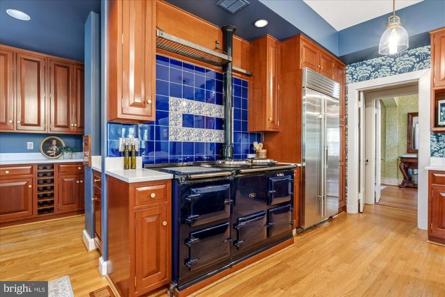 5 CHEVY CHASE CIR, Chevy Chase, MD 20815