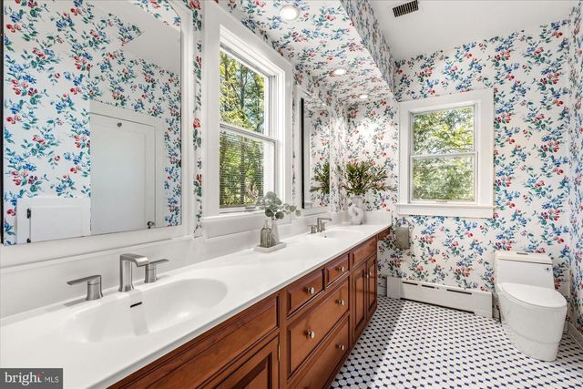 5 CHEVY CHASE CIR, Chevy Chase, MD 20815