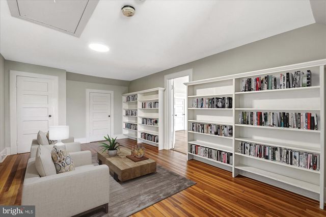 5 CHEVY CHASE CIR, Chevy Chase, MD 20815