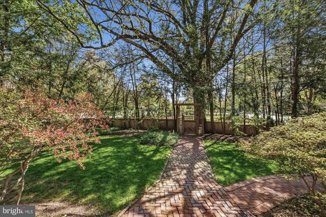 5 CHEVY CHASE CIR, Chevy Chase, MD 20815