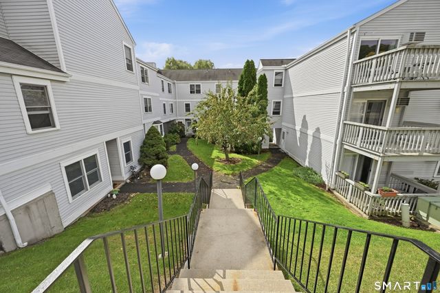 55 Mill Plain Road 32-1, Danbury, CT 06811