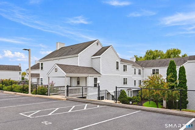 55 Mill Plain Road 32-1, Danbury, CT 06811