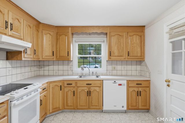 108 Jameswell Road, Wethersfield, CT 06109