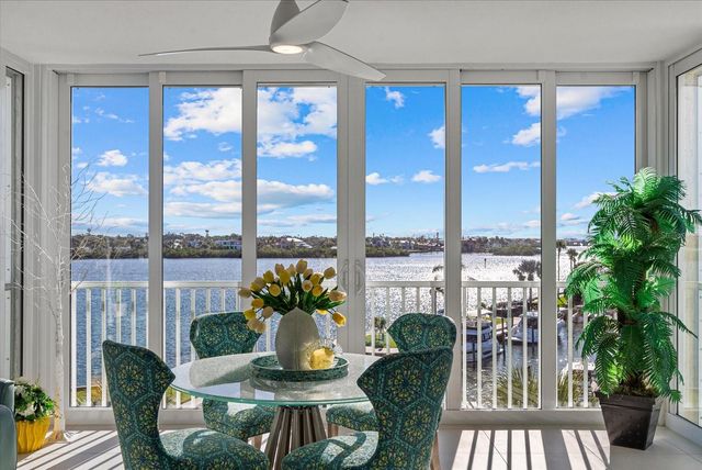 1260 DOLPHIN BAY WAY 401, Sarasota, FL 34242