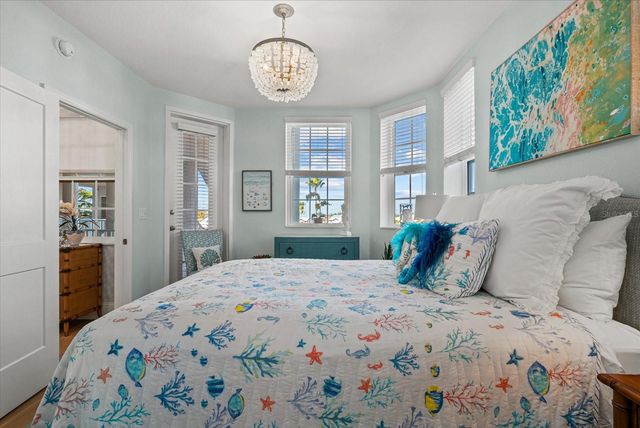 1260 DOLPHIN BAY WAY 401, Sarasota, FL 34242