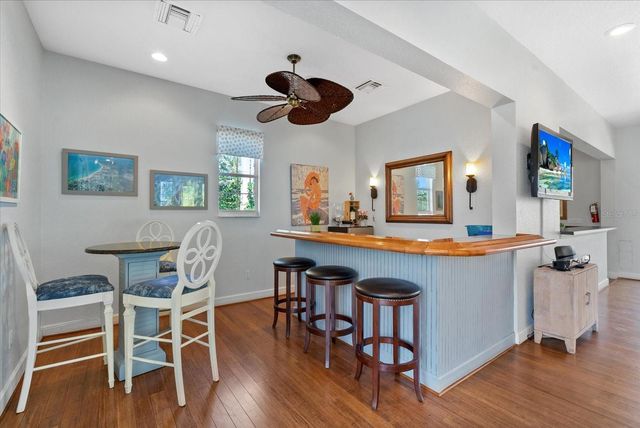 1260 DOLPHIN BAY WAY 401, Sarasota, FL 34242