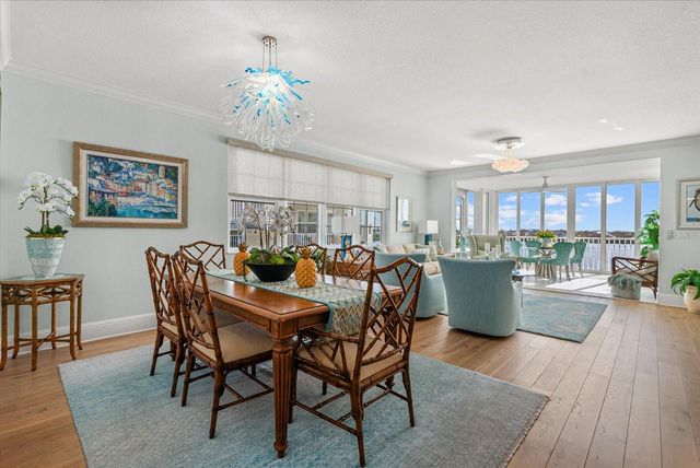 1260 DOLPHIN BAY WAY 401, Sarasota, FL 34242