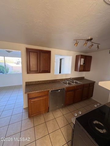 3812 S Palm Side Drive, Tucson, AZ 85730