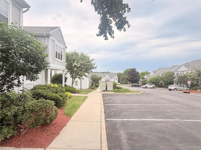 5 Kendal Lane, Middletown, NY 10940