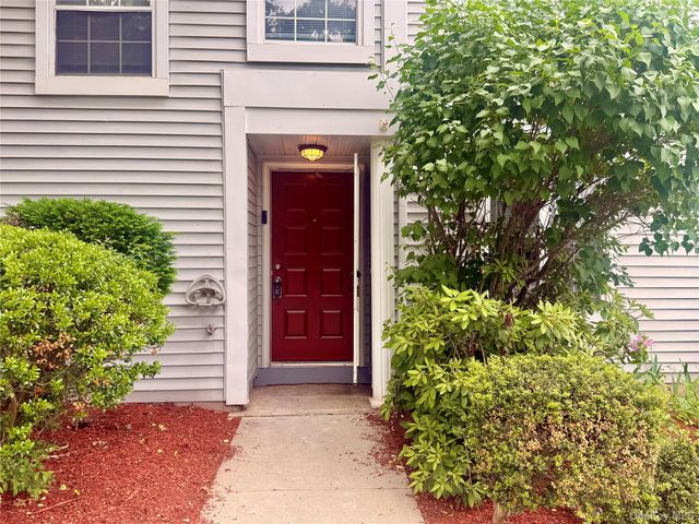 5 Kendal Lane, Middletown, NY 10940