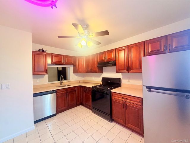 5 Kendal Lane, Middletown, NY 10940