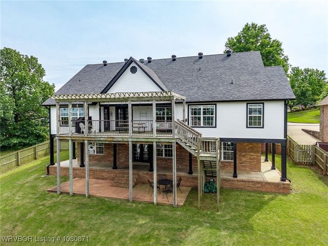 2004 Parkridge Drive, Van Buren, AR 72956