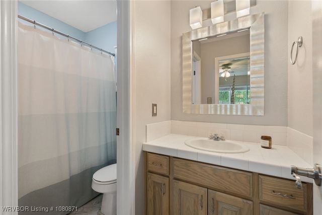 2004 Parkridge Drive, Van Buren, AR 72956