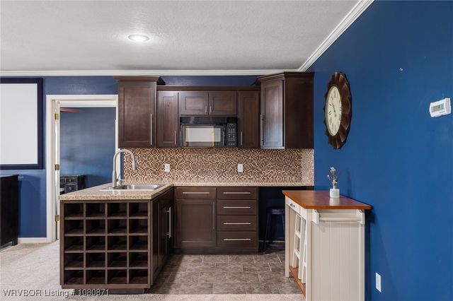 2004 Parkridge Drive, Van Buren, AR 72956