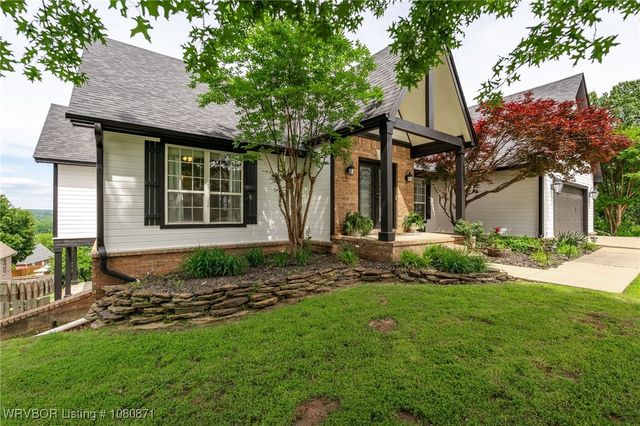 2004 Parkridge Drive, Van Buren, AR 72956