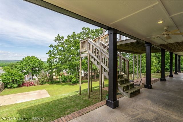 2004 Parkridge Drive, Van Buren, AR 72956