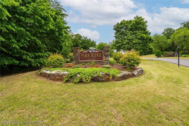 2004 Parkridge Drive, Van Buren, AR 72956