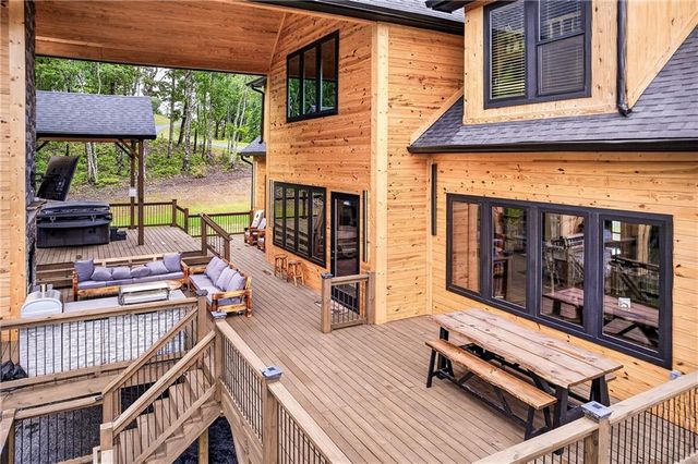 281 High Summit Dr, Talking Rock, GA 30175