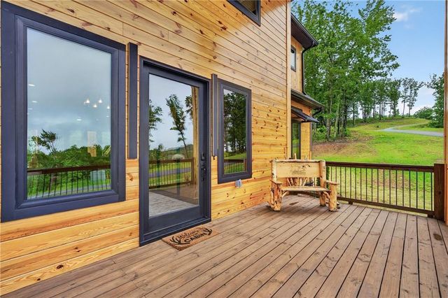 281 High Summit Dr, Talking Rock, GA 30175