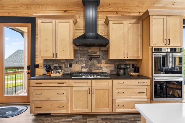 281 High Summit Dr, Talking Rock, GA 30175