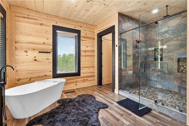 281 High Summit Dr, Talking Rock, GA 30175
